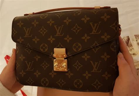 como saber si algo louis vuitton es original|Louis Vuitton bolsos falsos.